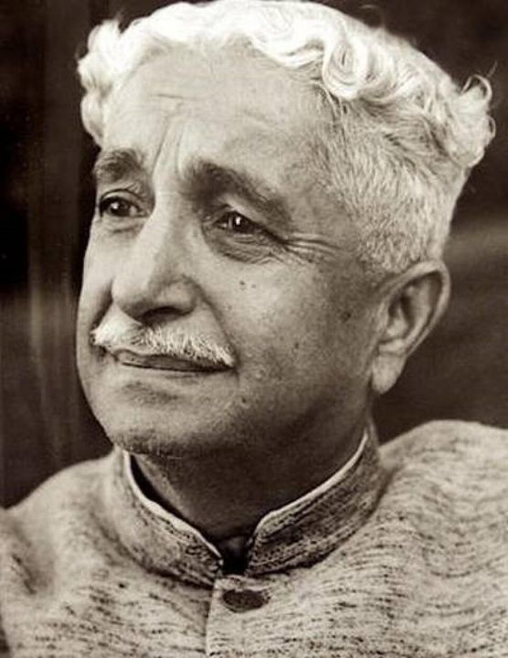 Black-and-white portrait of the poet Kuvempu